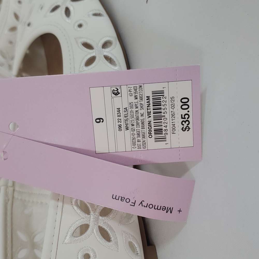 Wild Fable™ Women's Elsa Eyelet Mary Jane Ballet Flats ~ White - Picture 11 of 12